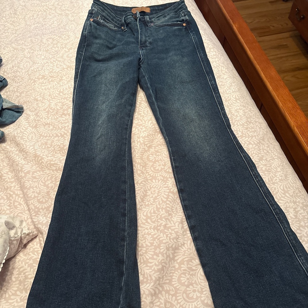 Women’s jeans